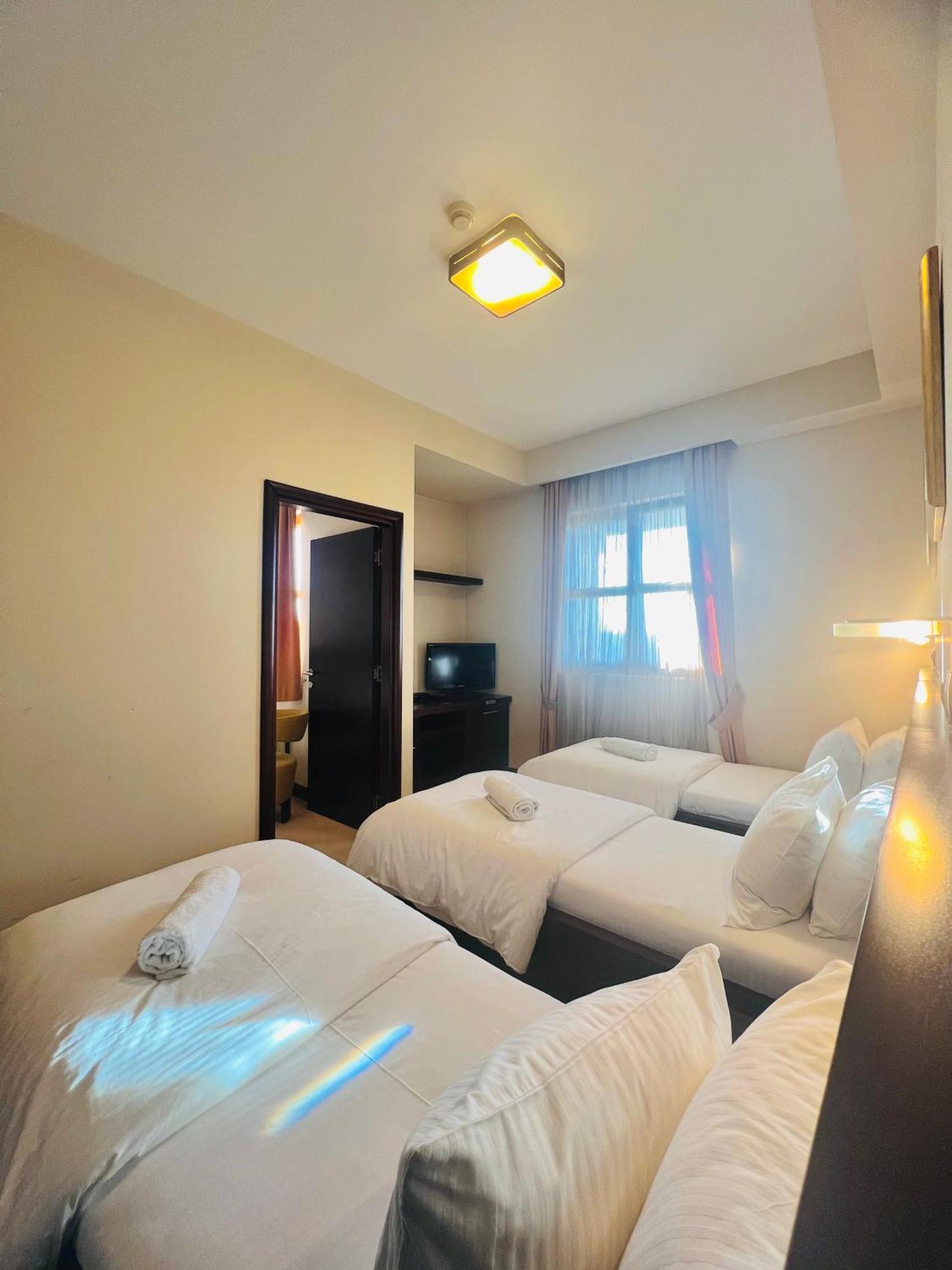 Hotel Aria Mitrovici  Zewnętrze zdjęcie