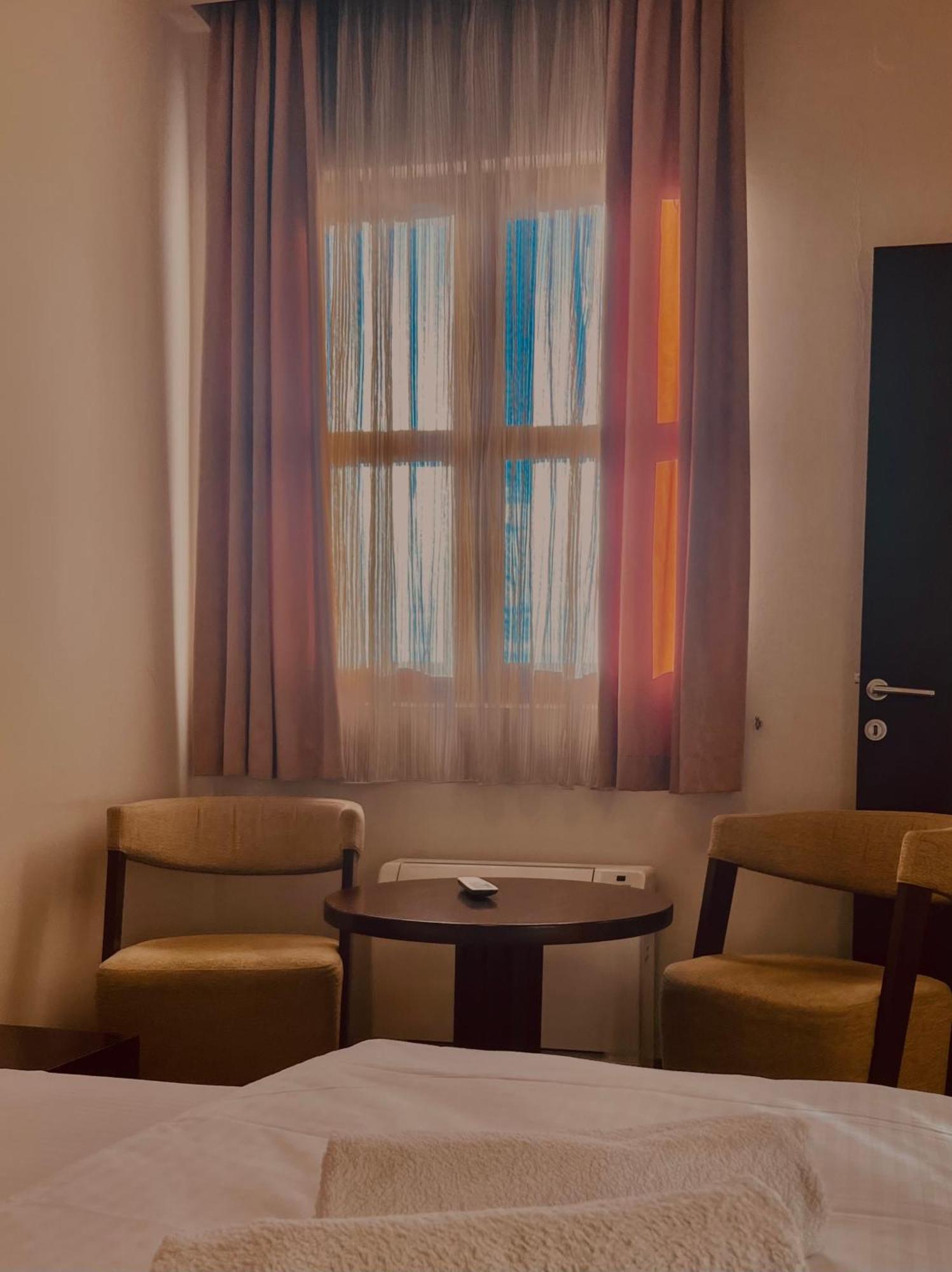 Hotel Aria Mitrovici  Zewnętrze zdjęcie