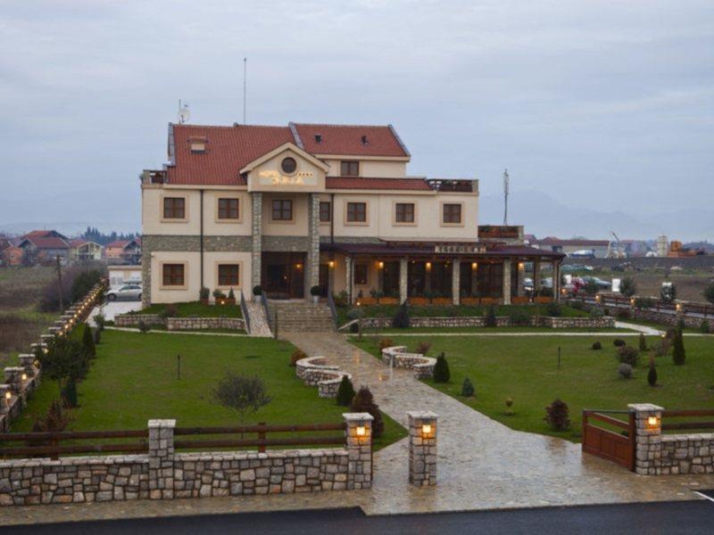 Hotel Aria Mitrovici  Zewnętrze zdjęcie