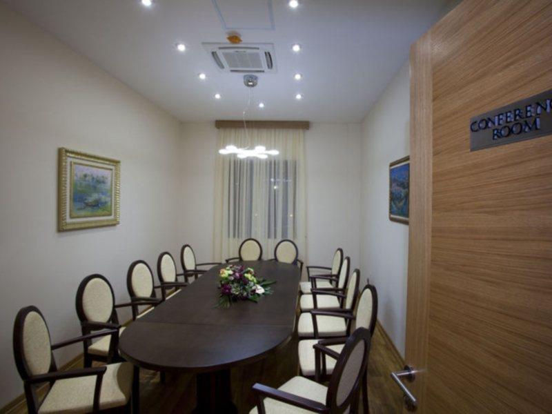 Hotel Aria Mitrovici  Zaplecze biznesowe zdjęcie