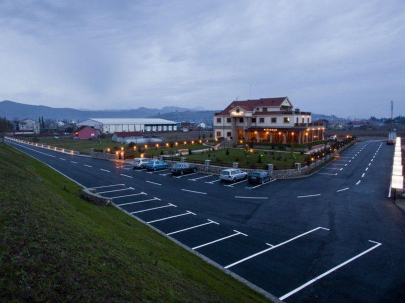 Hotel Aria Mitrovici  Zewnętrze zdjęcie