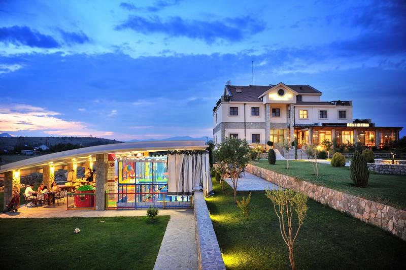 Hotel Aria Mitrovici  Zewnętrze zdjęcie
