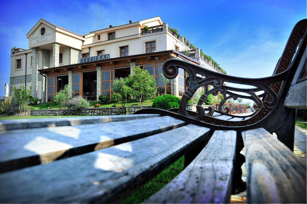 Hotel Aria Mitrovici  Zewnętrze zdjęcie