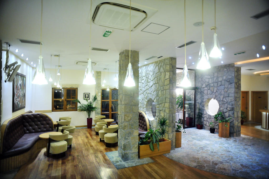 Hotel Aria Mitrovici  Zewnętrze zdjęcie