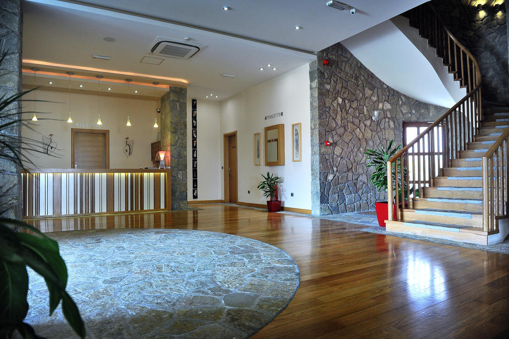 Hotel Aria Mitrovici  Zewnętrze zdjęcie