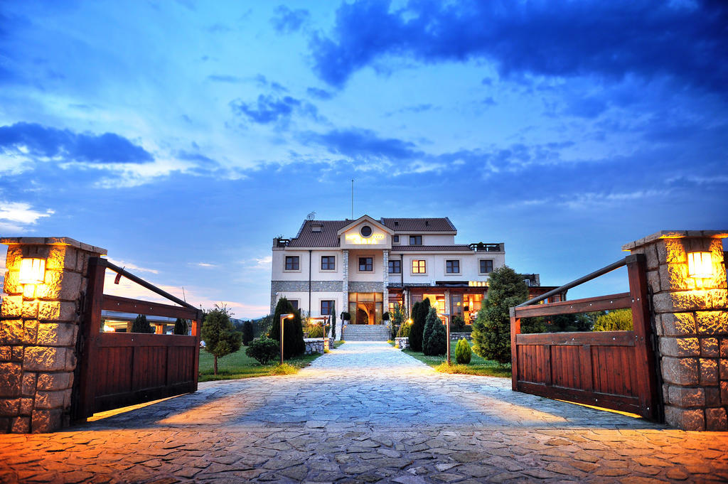 Hotel Aria Mitrovici  Zewnętrze zdjęcie