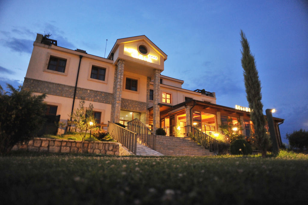 Hotel Aria Mitrovici  Zewnętrze zdjęcie