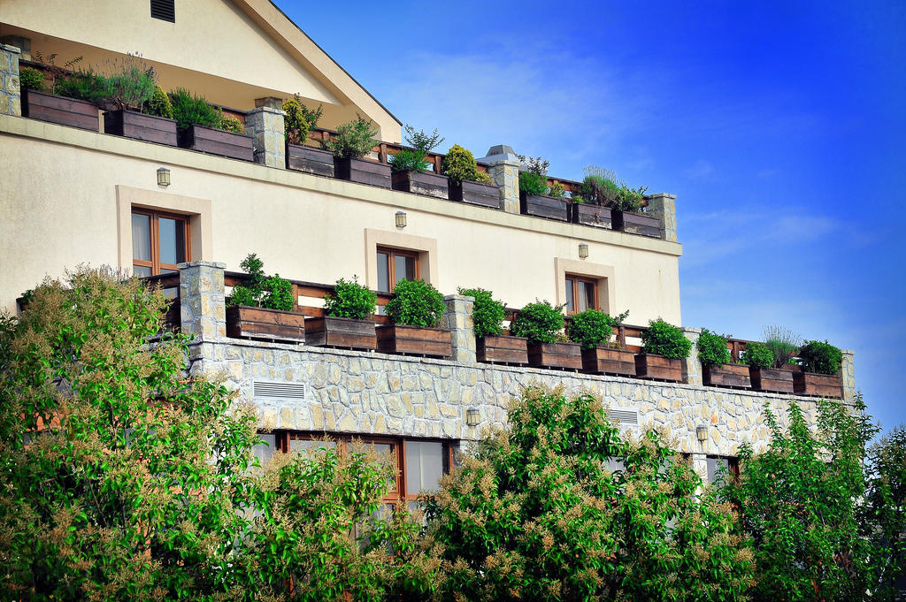Hotel Aria Mitrovici  Zewnętrze zdjęcie