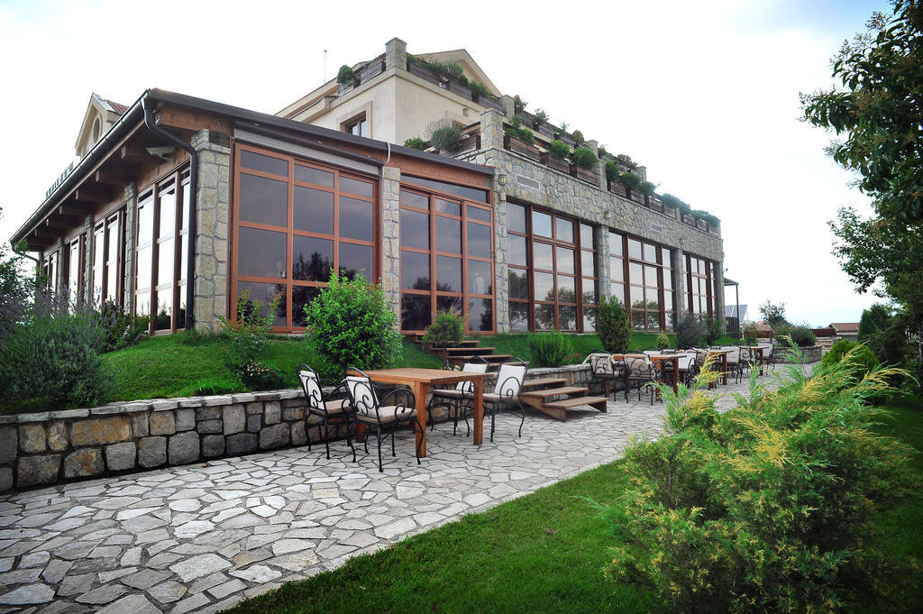 Hotel Aria Mitrovici  Zewnętrze zdjęcie