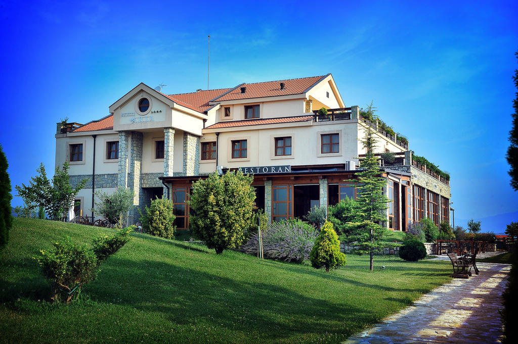 Hotel Aria Mitrovici  Zewnętrze zdjęcie